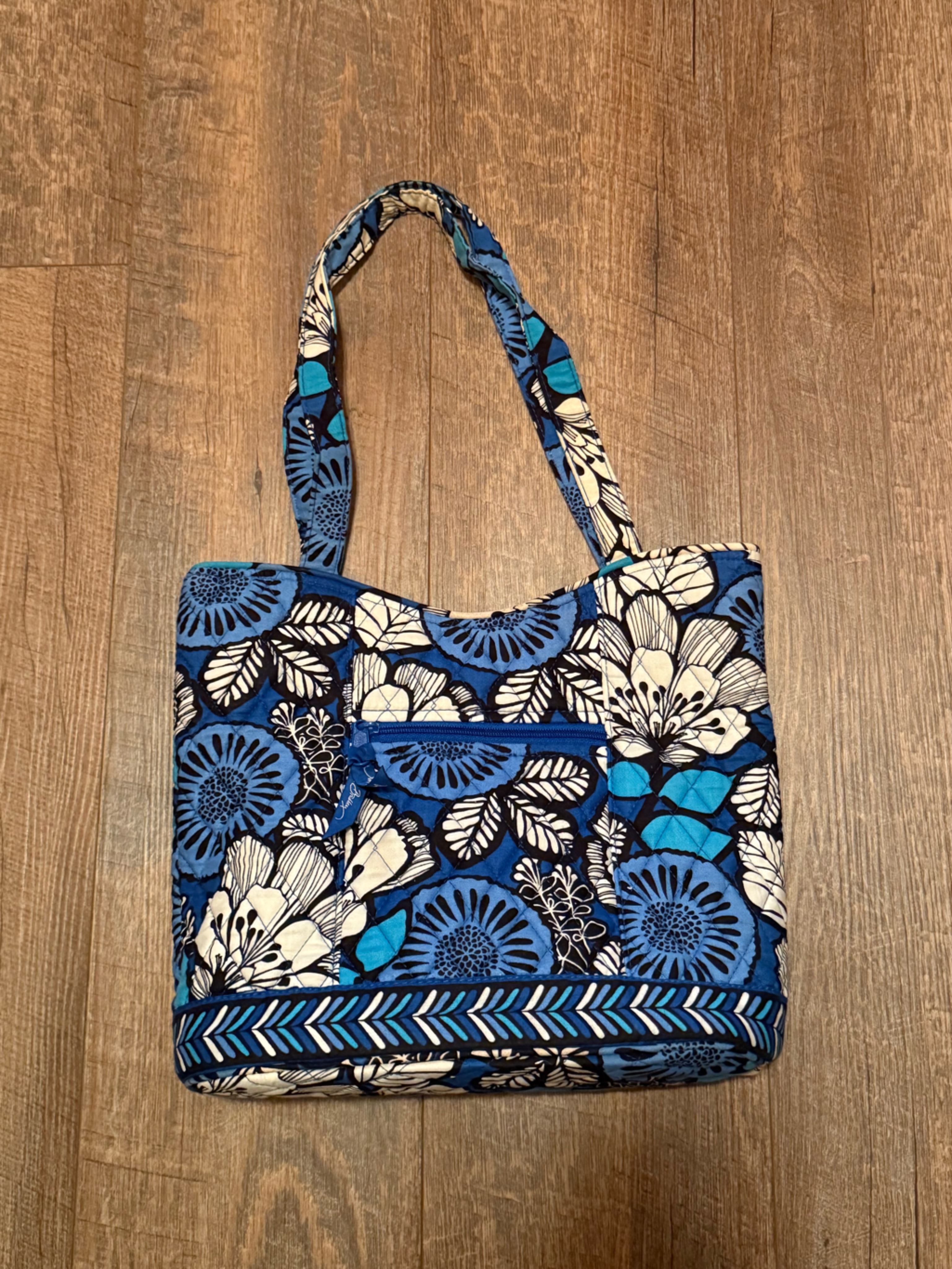 Vera Bradley Purse In Retied Blue Bayou Print